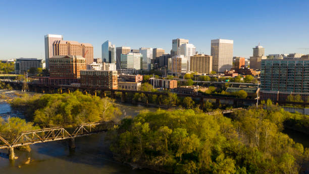istock Over The River Richmond Virginia Waterfront City Skyline 1150855367
