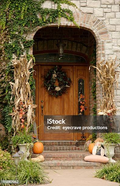 Herbst Home Eingang Arch Stockfoto und mehr Bilder von Mais - Zea - Mais - Zea, Tür, Herbst