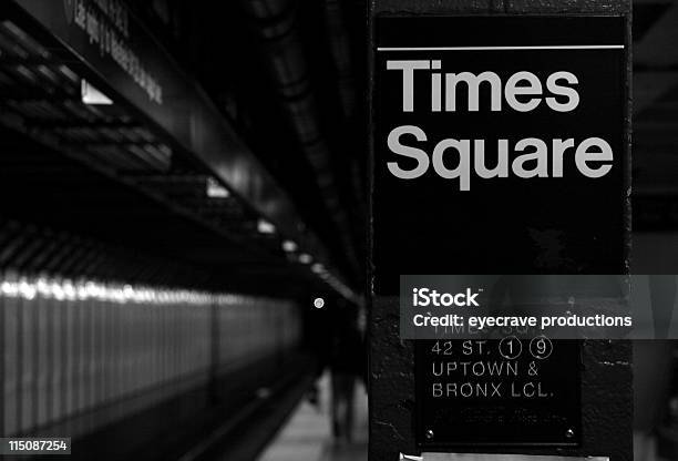 Foto de Metrô De Times Square Nyc e mais fotos de stock de Metrô - Metrô, Times Square - Manhattan, Metro da Cidade de Nova Iorque