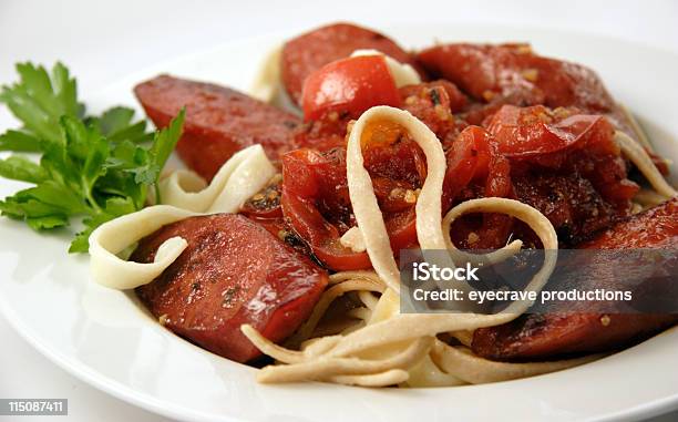 Pasta E Salsiccia - Fotografie stock e altre immagini di Aglio - Alliacee - Aglio - Alliacee, Alimentazione sana, Ampio