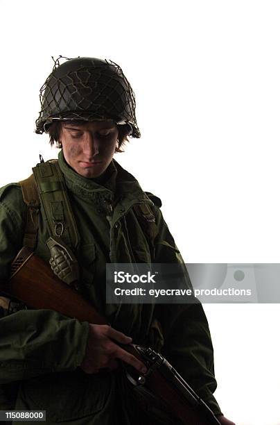 Junge Soldier Stockfoto und mehr Bilder von Armeehelm - Armeehelm, Drahtnetz, Ein Mann allein