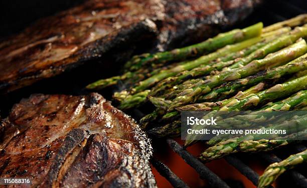 Cerdo Y Espárragos Asados Foto de stock y más banco de imágenes de Acabar - Acabar, Alimento, Barbacoa - Comida