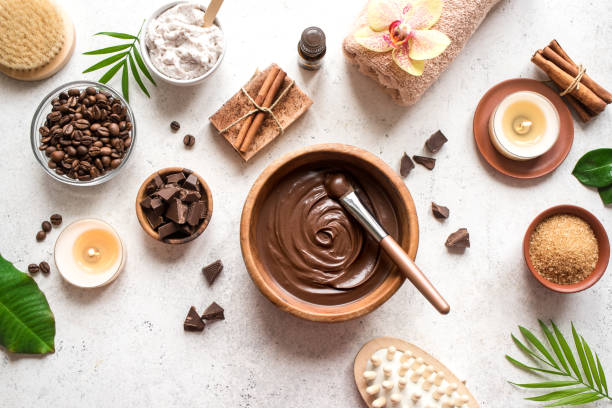 chocolate and coffee spa - chocolate spa treatment alternative therapy towel imagens e fotografias de stock