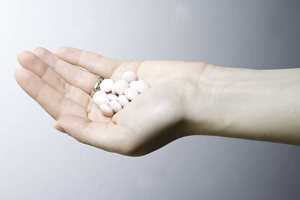 istock Handful of pills 115088850