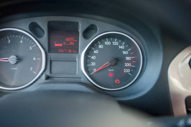 istock alert signal on the dashboard of a car 1150894068