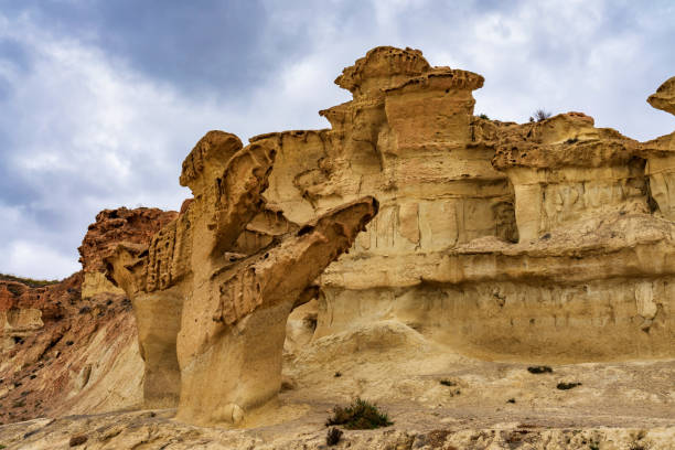 vista de las erosiones de bolnuevo, las gredas, mazarron. murcia, españa - bizarre landscape sand blowing fotografías e imágenes de stock