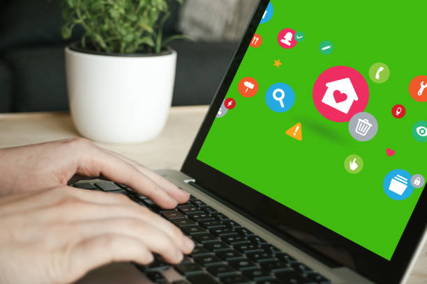 istock Social media icons 1150983332