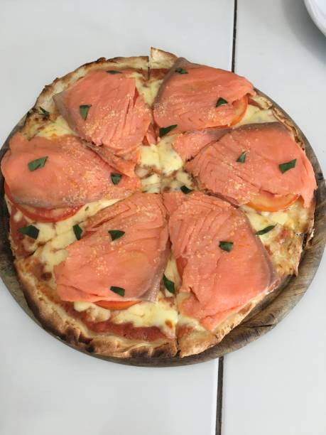 istock Smoke salmon pizza homemake 1151021679