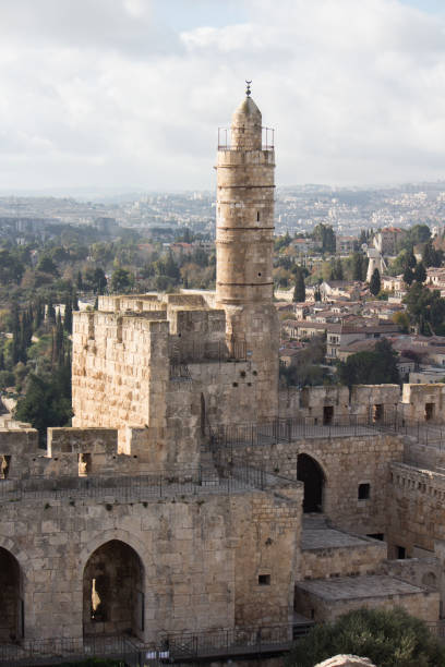 entrée avant de la citadelle - jerusalem judaism david tower photos et images de collection