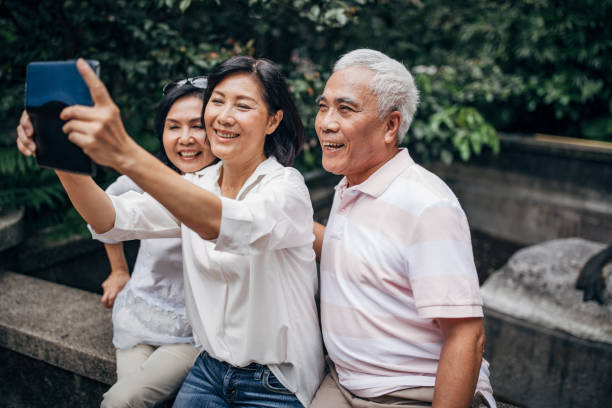 istock Friends takinf selfie 1151174016
