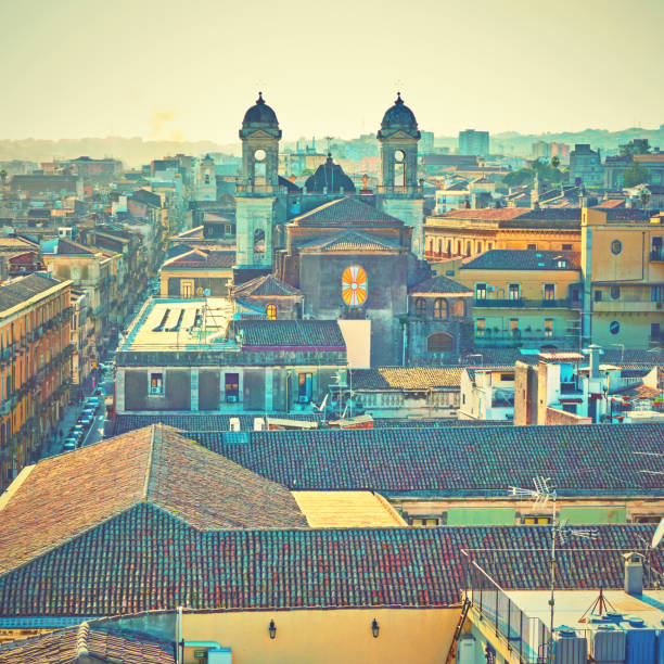 cidade velha de catania - italy panoramic town square skyline - fotografias e filmes do acervo