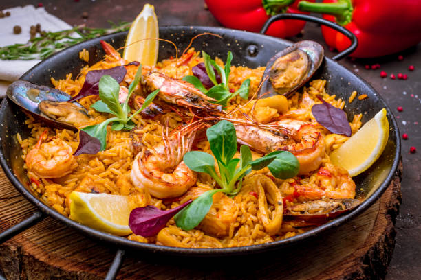 istock paella with seafood 1151188358