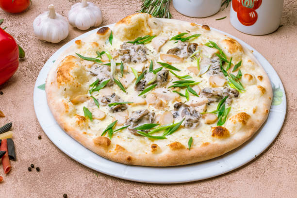istock Pizza with chicken and mushrooms 1151196037