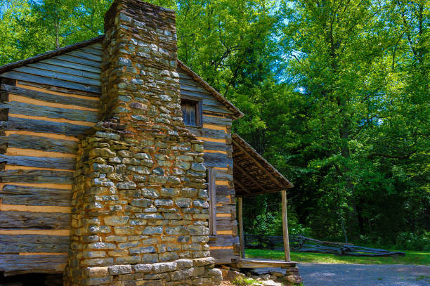 istock John Oliver's Cabin in Cades Cove Valley 1151196296