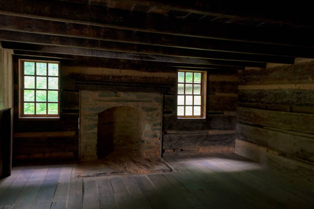 templeton homestead in cades cove valley, smoky mountains tennessee - cades imagens e fotografias de stock