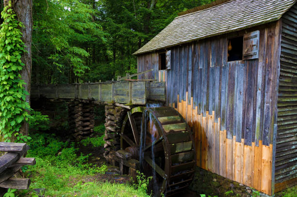 istock Cades Cove Smokey Mountains 1151207565