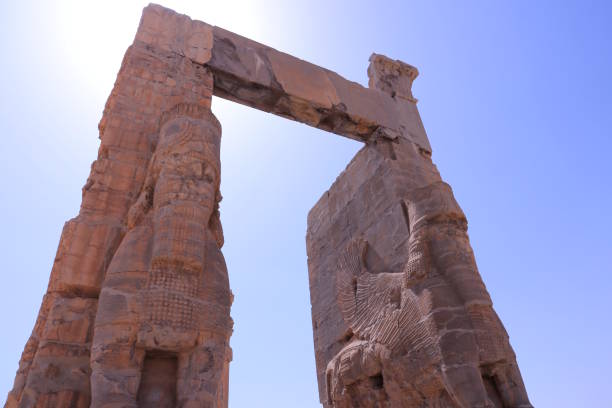 portão de entrada de todas as nações das ruínas de shiraz persepolis - gateway of xerxes - fotografias e filmes do acervo