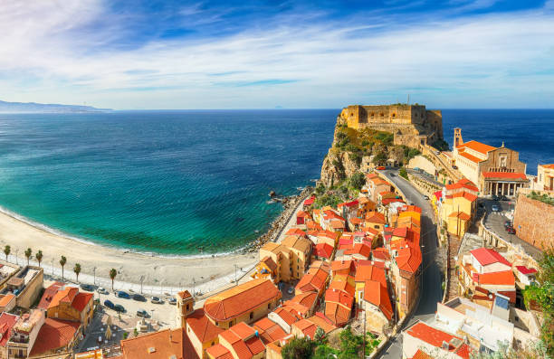 istock town village Scilla 1151287986
