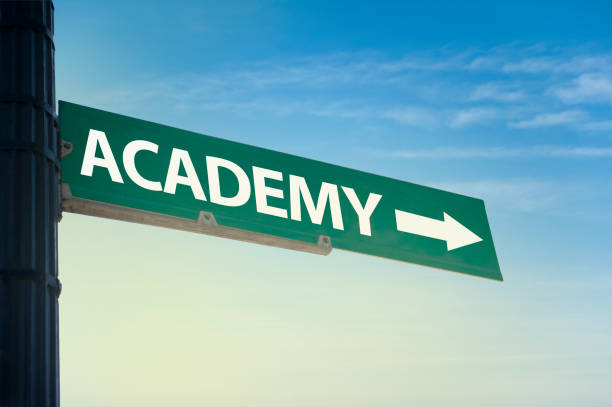 istock ACADEMY / Traffic sign concept (Click for more) 1151312369