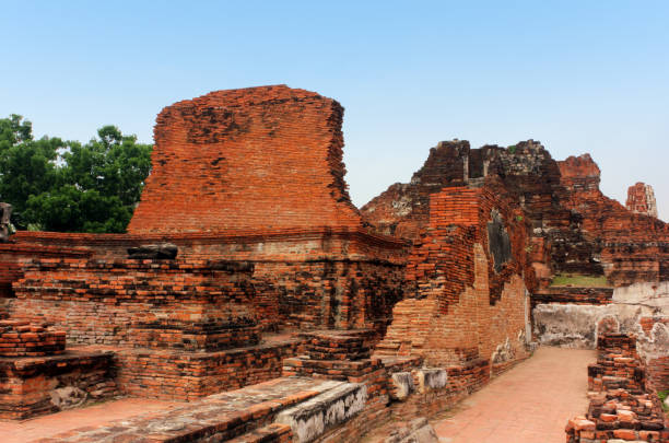 wat phra sri sanphet. ancien temple dans l’ancien palais royal de la capitale ayutthaya, thaïlande. - sanphet palace photos et images de collection