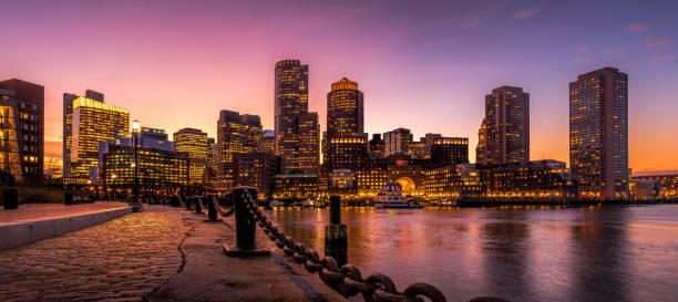 boston skyline o zachodzie słońca - boston skyline panoramic night zdjęcia i obrazy z banku zdjęć