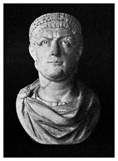 ilustraciones, imágenes clip art, dibujos animados e iconos de stock de atlas de retratos clásicos-romano: estatua de constantino el gran - roman emperor constantine statue rome
