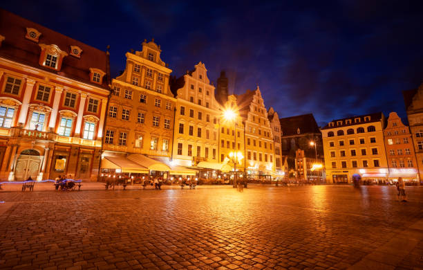 istock Wroclaw market square at night 1151424171