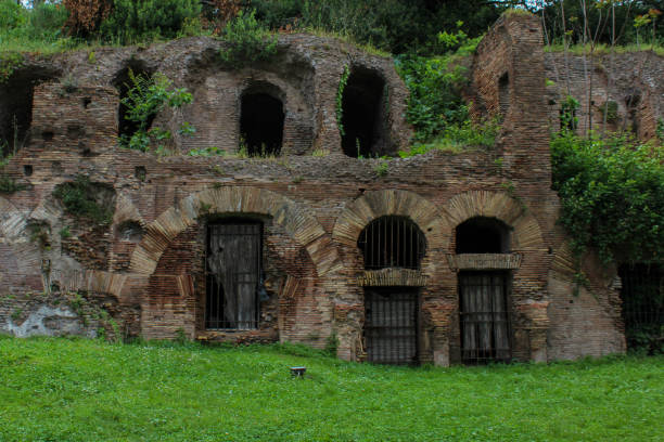 istock Ancient Roman buildings 1151430023