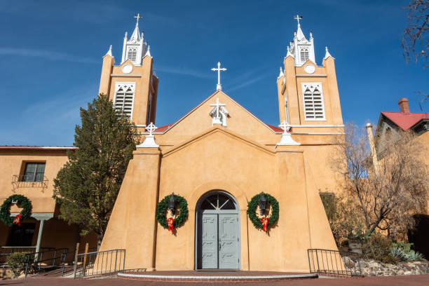 chiesa di san felipe de neri, risalente al 1793, ad albuquerque, nm. - albuquerque catholicism church new mexico foto e immagini stock