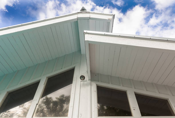 istock Islamorada Florida Keys patio morning sun star pattern with sunshade dramatic 1151474725