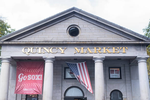 quincy market boston massachusetts - boston red sox foto e immagini stock