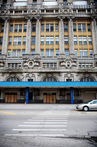 istock hospital exterior Chicago 115149404