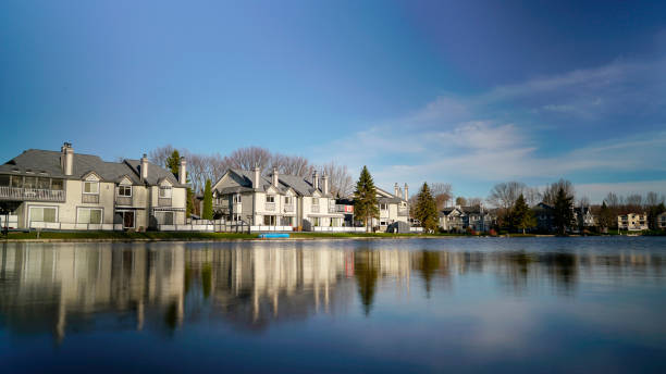istock Lake into the city between the nature 1151495187