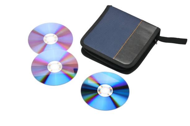 корпус для компакт-дисков и dvd-дисков на изолированном белом фоне - cd dvd disk lock стоковые фото и изображения