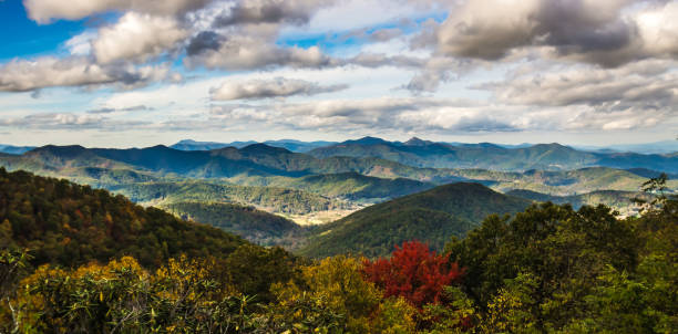 istock blue ridge and smoky mountains changing color in fall 1151498503