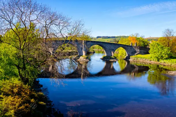 The Stirling Old Bridge was built in the late 1400s and early 1500s in place of an older wooden bridge used by Scottish armies led by William Wallace defeated English in 1297.