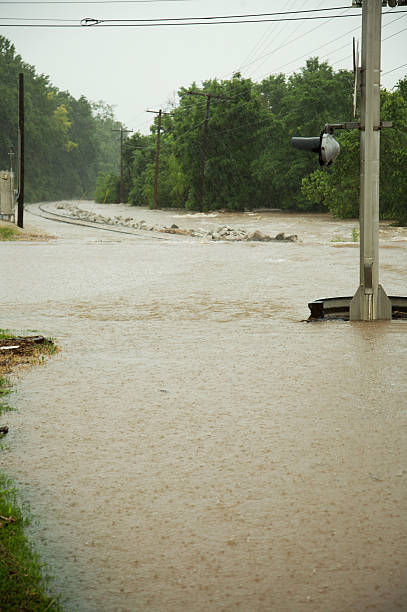 istock Missouri streets flooding 115156979