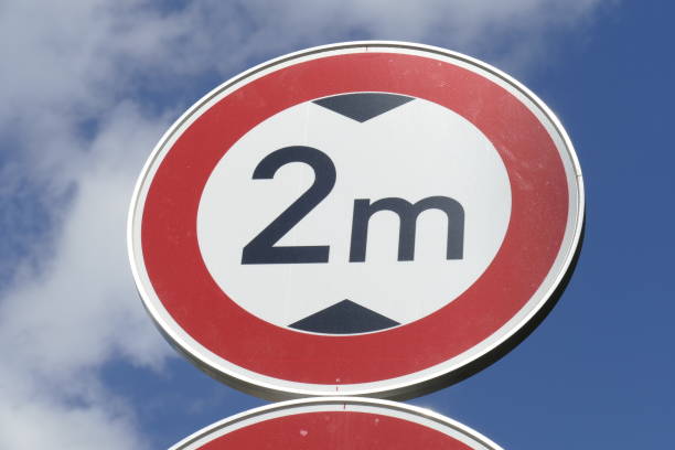 istock Ban on vehicles above specified height 1151591042