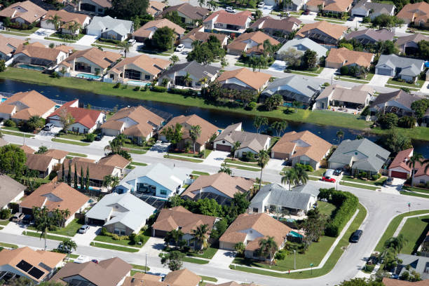 istock Living in Florida 1151593611