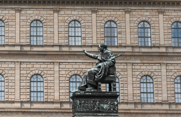 istock Regal European Statue 1151603368