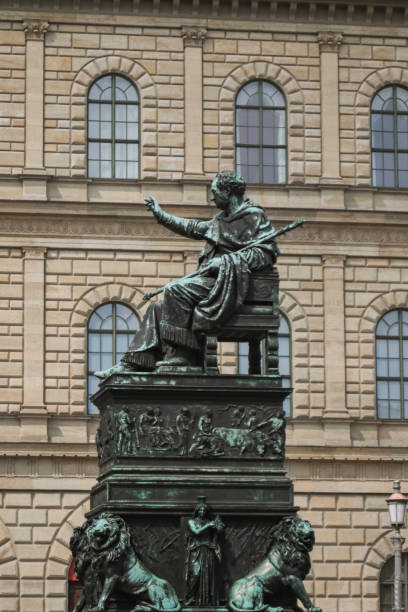 istock Regal European Statue 1151603381