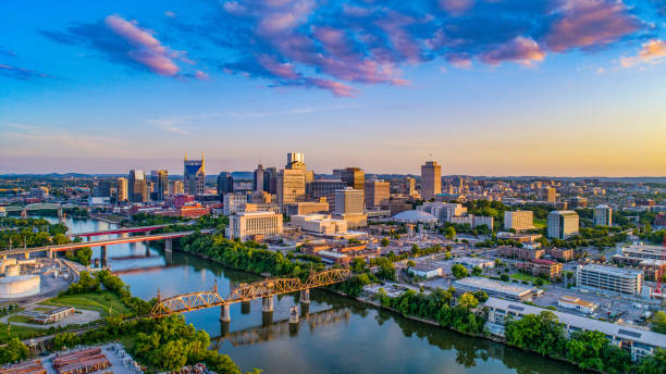 istock Nashville Tennessee TN Skyline 1151606738