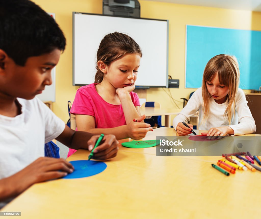 Crayons Student Students Using Crayons Stock Photo - Download Image Now - Back to ...