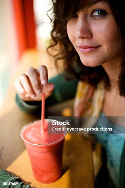 Coffee Bistro Smoothie Getränkeportraits Stockfoto und mehr Bilder von Beere - Obst - Beere - Obst, Braunes Haar, Eis