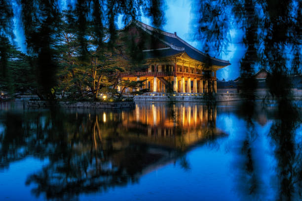 istock gyeonghoeru pavilion at night 1151734650
