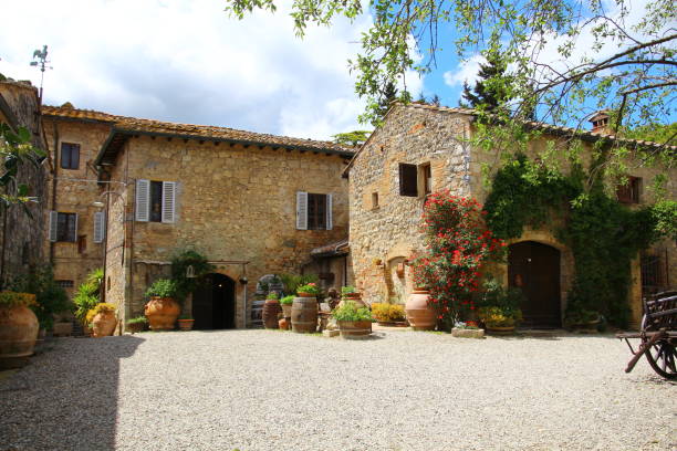 istock Idyllic  village in Tuscany 1151779020