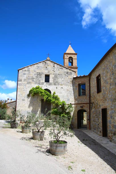 istock Idyllic  village in Tuscany 1151779047