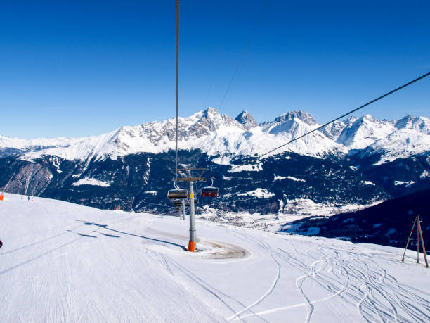 istock Savognin: region, snow-covered mountains and ski slopes 1151820660
