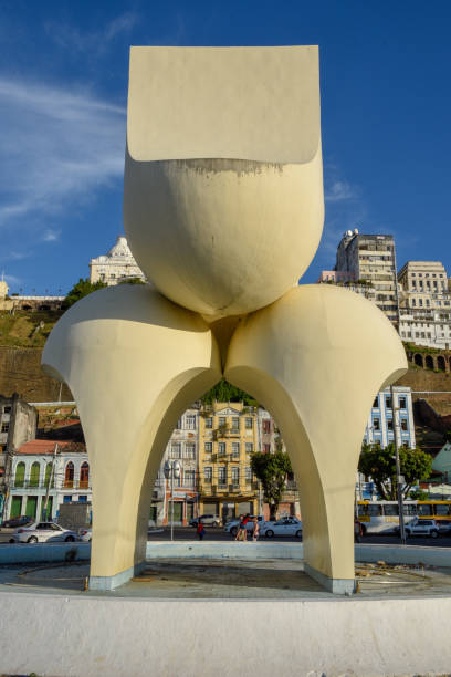 Modern statue at lower city in Salvador Bahia, Brazil Salvador, Brazil - 3 February 2019: Modern statue at lower city in Salvador Bahia on Brazil lacerda elevator stock pictures, royalty-free photos & images