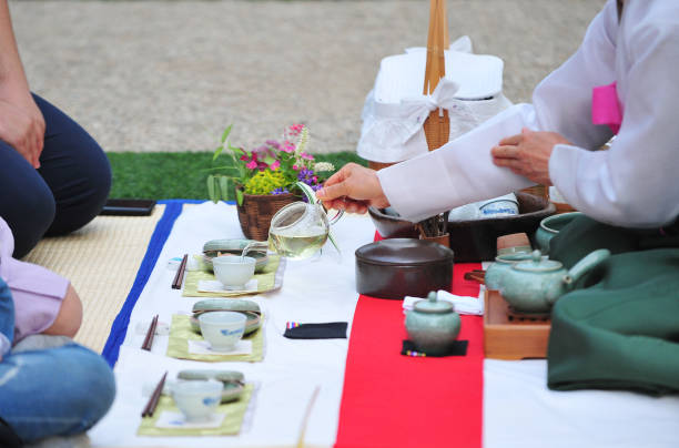 istock Korean traditional tea ceremony 1151919229